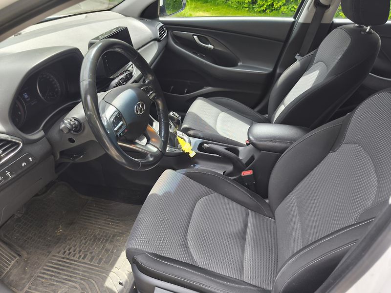 Hyundai i30 1.0 T -Gdi 88Kw Kombi - fotka 17 z 26