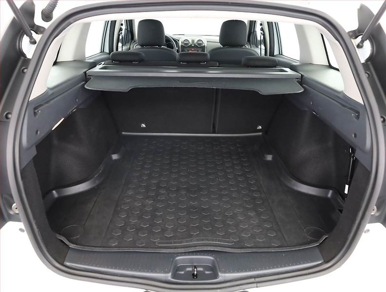 Dacia Logan (2019) 1.0 SCe, Park. senzory - fotka 15 z 15