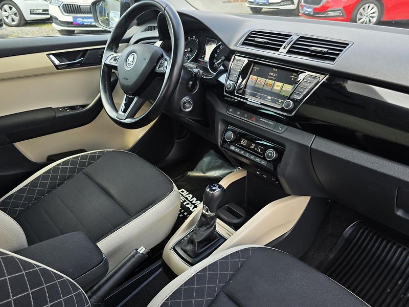 Škoda Fabia DSG 1.2TSI 81KW XENON PANORAMA - fotka 19 z 27