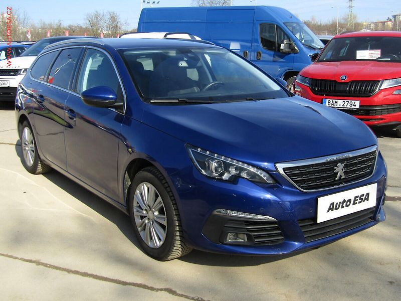 Peugeot 308 (2017) 1.6HDi, ČR, LED, autoAC - fotka 4 z 18