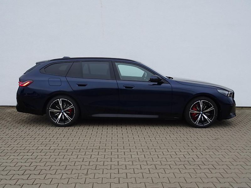 BMW Řada 5 540d xDrive Touring - fotka 5 z 6