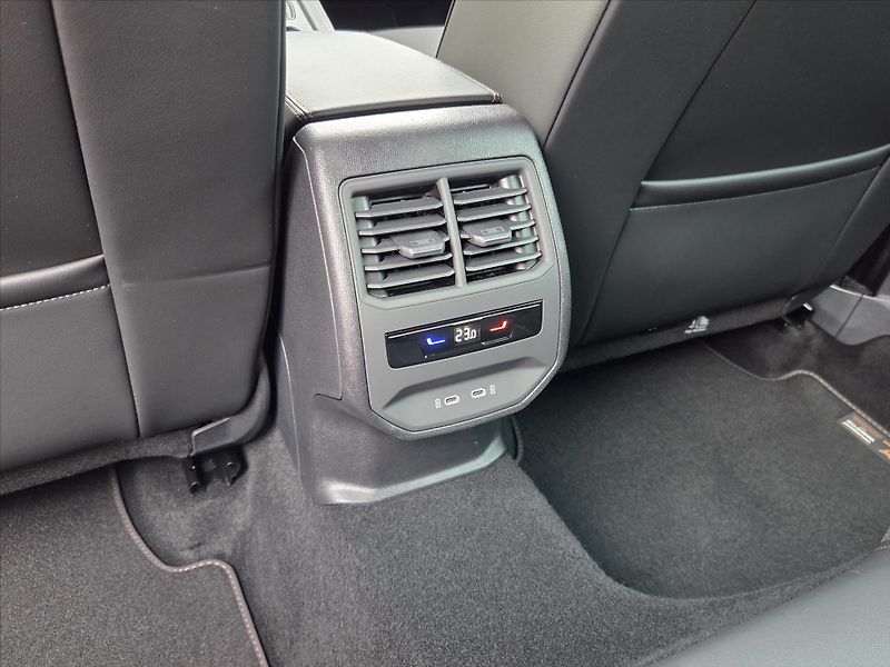 Cupra Formentor 1,5 TSi DSG Matrix Záruka2029 - fotka 10 z 22