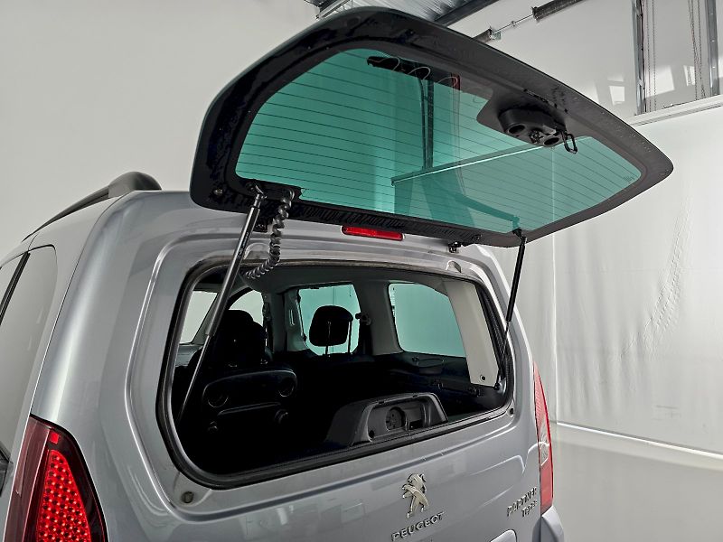Peugeot Partner (2018) 1.6D 88KW TEEPEE - fotka 23 z 25