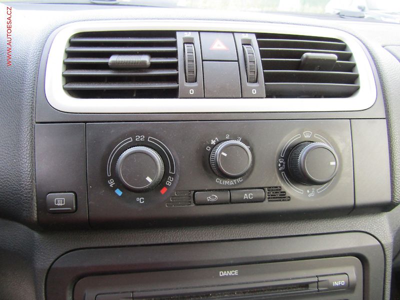 Škoda Roomster (2008) 1.2 HTP, ČR, AC, STK4/28 - fotka 13 z 14
