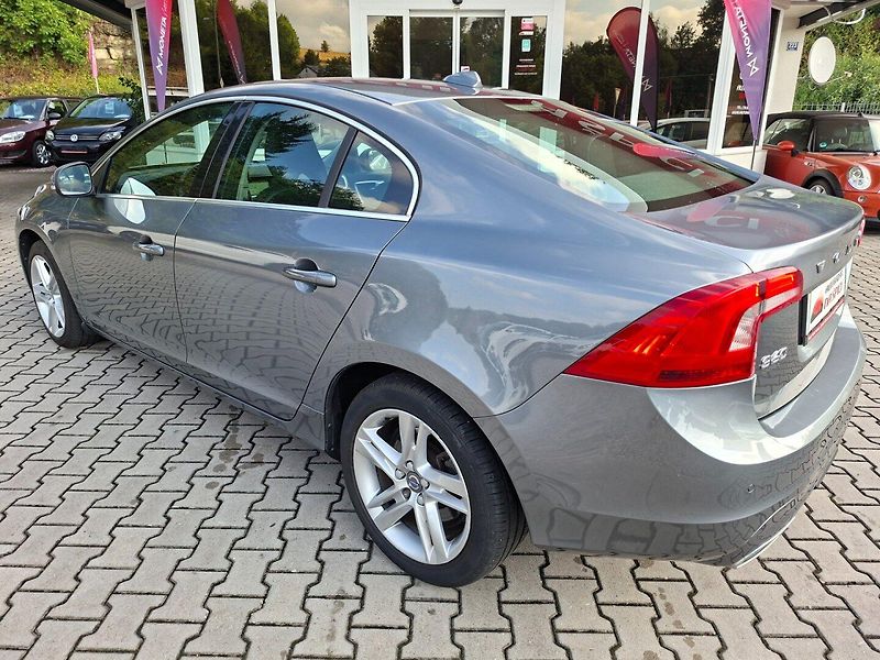 Volvo S60 (2017) 2.0D4 147kW AUT -NOVÉ V ČR - fotka 6 z 38