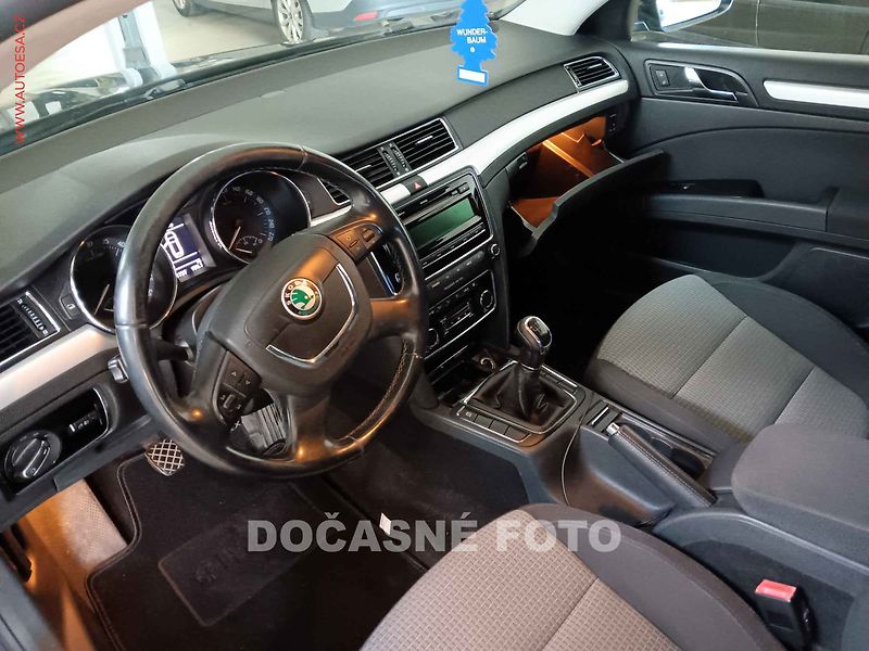 Škoda Superb (2010) 1.6 TDi, Xenon, AC - fotka 3 z 3