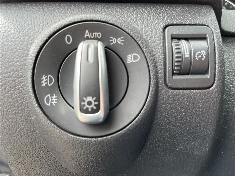Volkswagen Tiguan 2,0 TDi ROZVODY KLIMA 2xKOLA - fotka 28 z 48