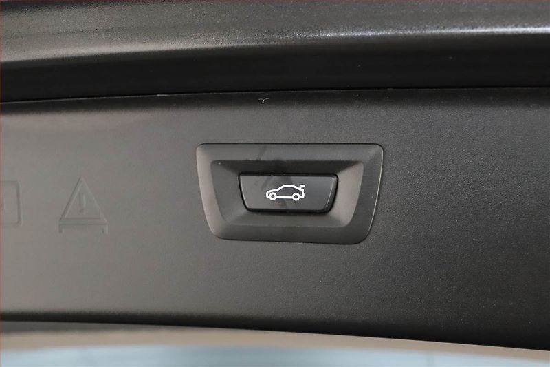 BMW Řada 5 (2014) 535d xDrive, 4X4, Automat - fotka 20 z 20