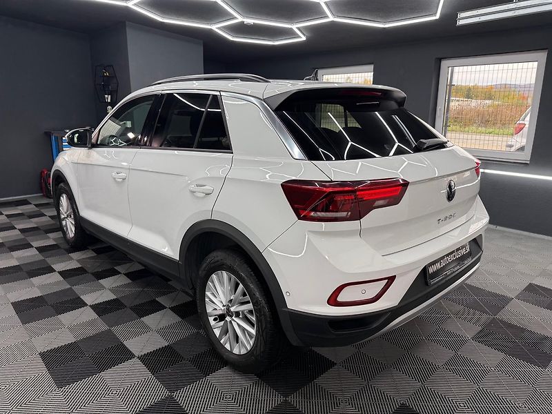 Volkswagen T-Roc (2022) 1.5 TSI Style DSG - fotka 6 z 27