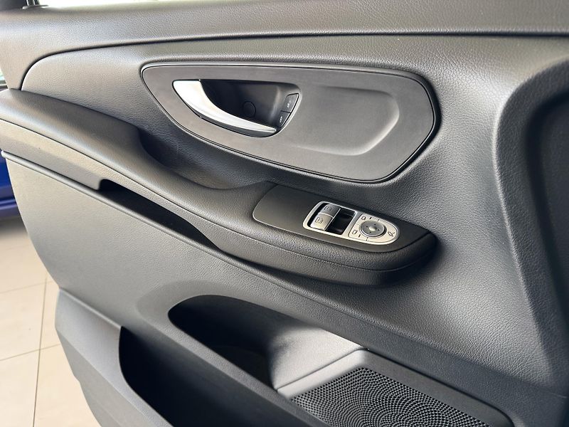 Mercedes-Benz Třídy V 220d L*AUT*1.Majitel*REZERVACE - fotka 26 z 32