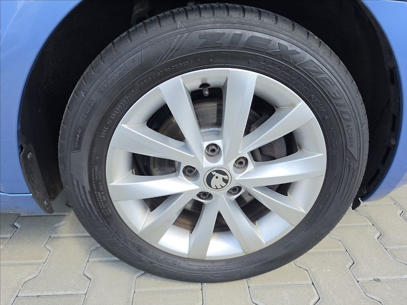 Škoda Octavia 1,4 TSi 110KW Style+ ALU TZ - fotka 36 z 45