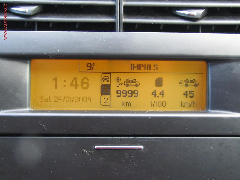 Citroën C4 (2006) 1.6 HDi, Klima - fotka 13 z 17
