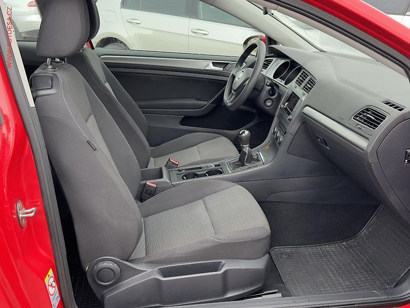 Volkswagen Golf (2013) 1.2TSi, AC - fotka 11 z 16