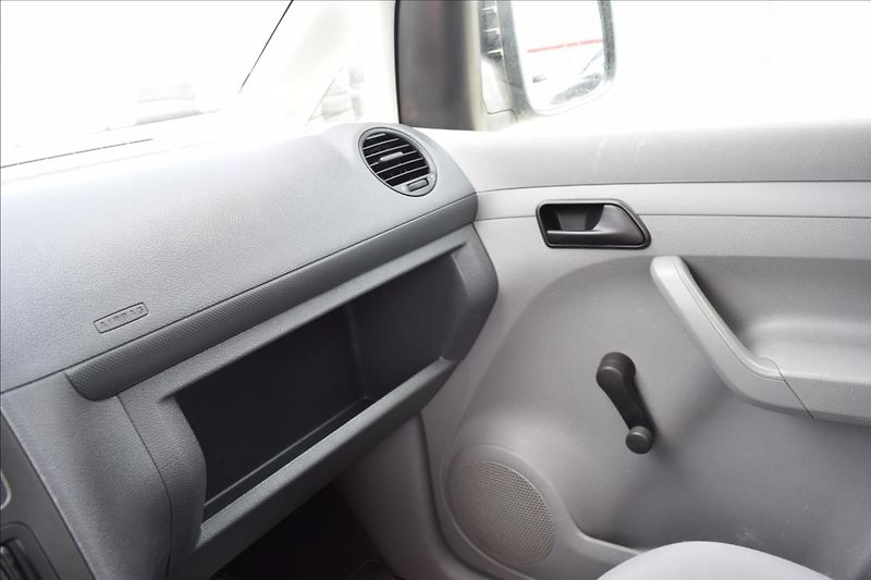 Volkswagen Caddy 1,9 TDI 77KW BEZ DPF A KOROZE - fotka 40 z 41