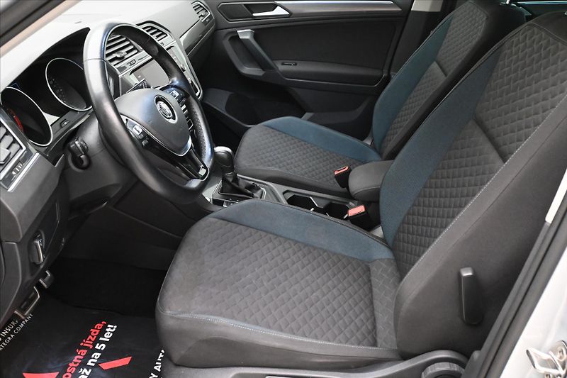 Volkswagen Tiguan 2,0 TDI 110 kW DSG iQ.DRIVE Zá - fotka 13 z 30