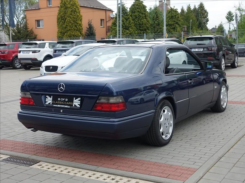 Mercedes-Benz 124 2,0 200 Sportline coupé,AC,TOP - fotka 7 z 28
