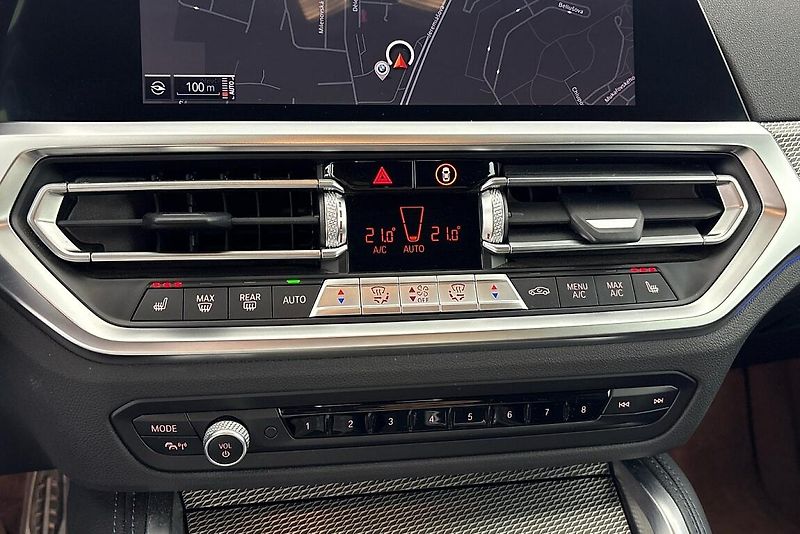 BMW Řada 4 M440i xDrive - fotka 18 z 23