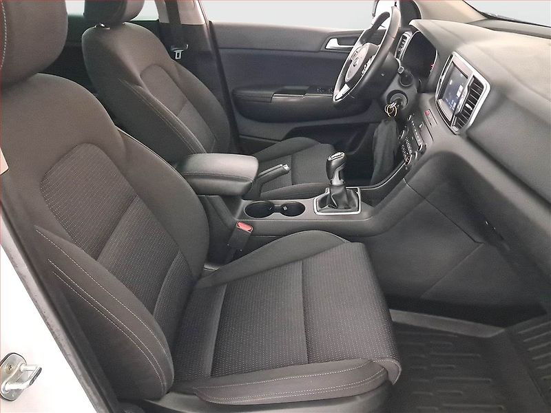 Kia Sportage (2017) 1.6 GDI, Navi, Tempomat - fotka 9 z 17