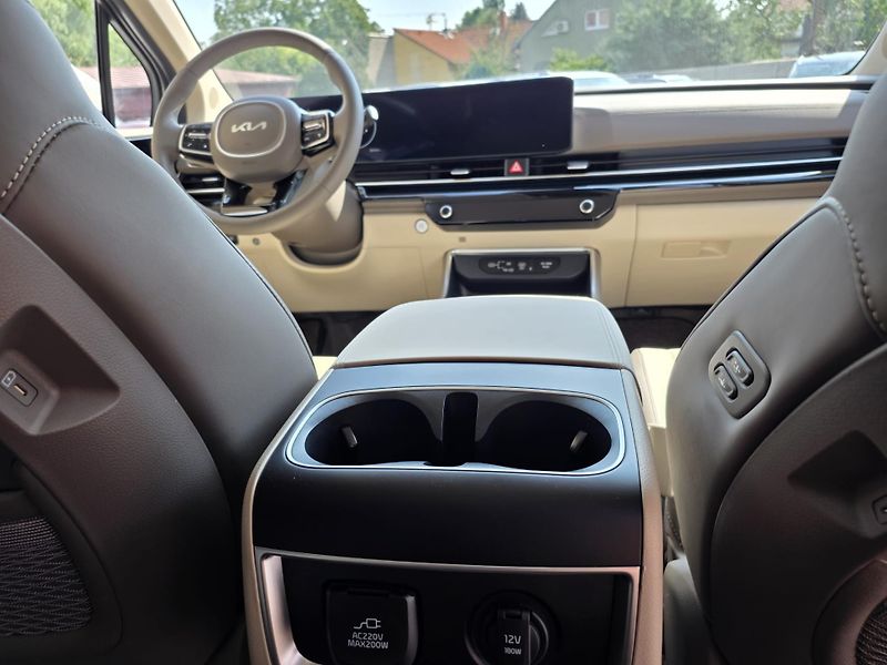 Kia Carnival (2024) 1.6-HEV-AUTOMAT-6+3MÍSTA - fotka 16 z 34