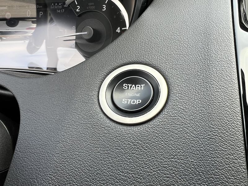 Jaguar E-Pace 2.0 D165 AWD R-DYNAMIC ZÁRUKA - fotka 19 z 22