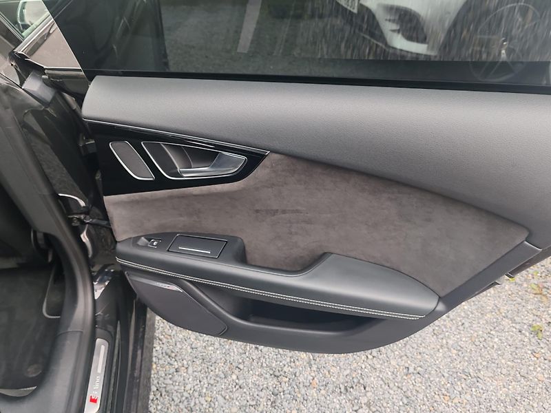 Audi A7 3.0 BiTDI V6 DSG S-Line Tz - fotka 22 z 24