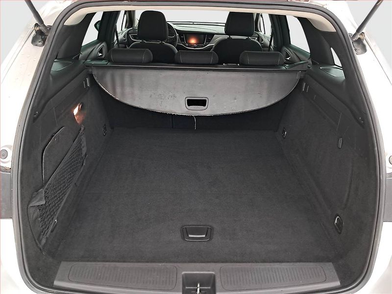 Opel Astra (2019) 1.6 CDTI, Automat, Navi - fotka 13 z 17