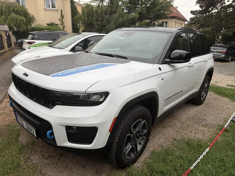 Jeep Grand Cherokee TRAILHAWK 4XE, MAX VÝBAVA-TOP  - fotka 51 z 53