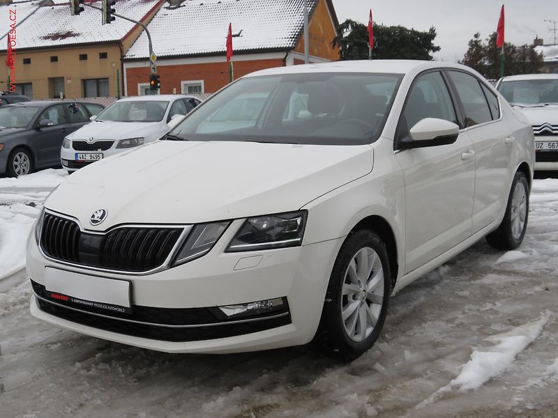 Škoda Octavia (2017) 1.0 TSi, ČR, Style, xenon - fotka 3 z 33