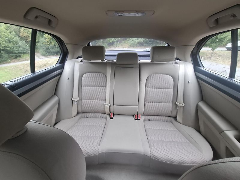 Škoda Superb (2008) 2-1.8 TSI,Elegance,xenon,CZ - fotka 13 z 18