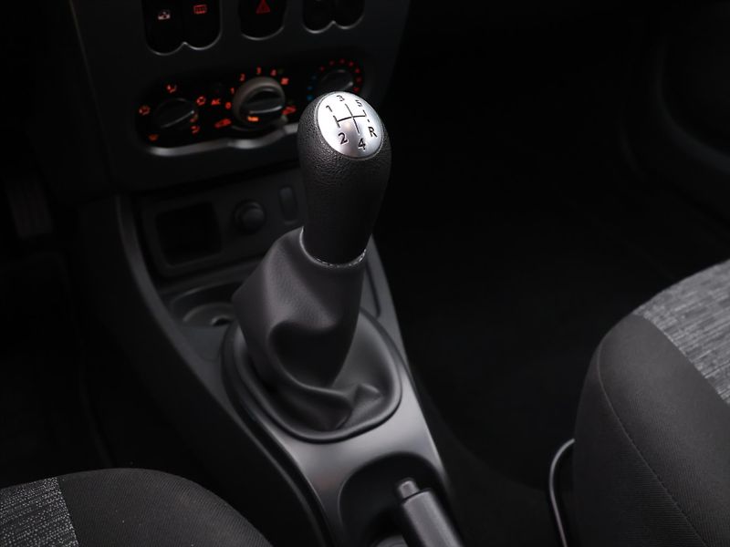 Dacia Duster 1,6 SCe 77kW Access Klima CZ - fotka 21 z 30