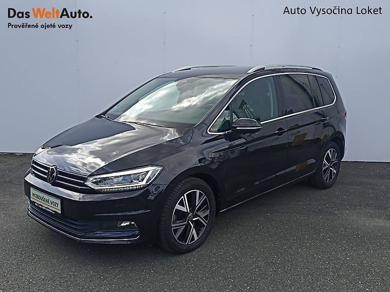 Volkswagen Touran (2023) 2.0 TDI DSG Highline Webasto - fotka 1 z 35