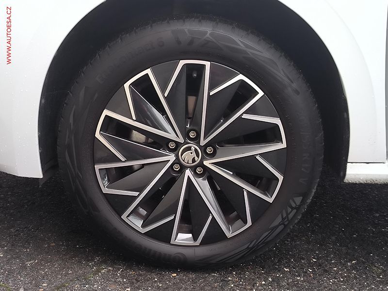 Škoda Kamiq (2021) 1.0 TSi, 2.maj,ČR, Style, DSG - fotka 24 z 25
