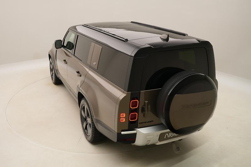 Land Rover Defender 130 D300 SE AWD AUT CZ 8míst - fotka 17 z 54