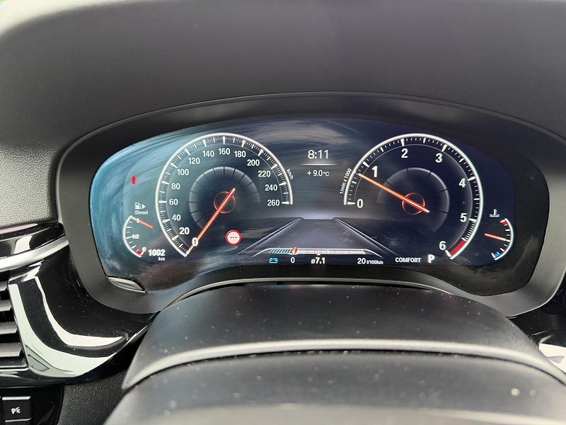 BMW Řada 5 (2019) 530 d - fotka 8 z 11