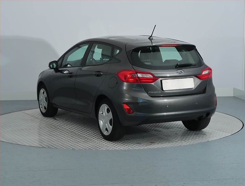 Ford Fiesta (2017) 1.1, Serv.kniha, Park. senzory - fotka 4 z 13