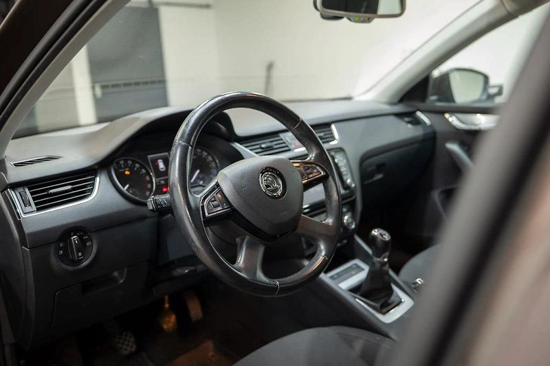 Škoda Octavia 2.0 TDI 110 kW 4x4 - fotka 7 z 34