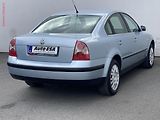 Volkswagen Passat (2003) 1.6 i, AC, tempo - náhled 3