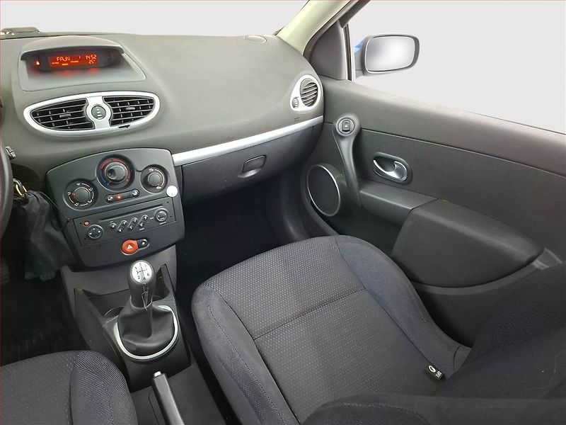 Renault Clio (2006) 1.5 dCi, po STK, jezdí dobře - fotka 8 z 14