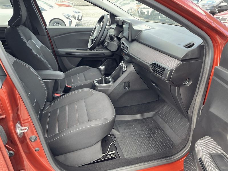 Dacia Jogger (2022) 1.0 TCe,81kW,Extreme,ČR - fotka 28 z 31