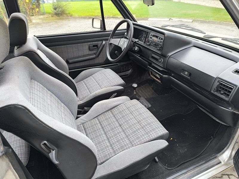 Volkswagen Golf (1982) PŮVODNÍ STAV,KOMPLETNÍ DOK. - fotka 21 z 50