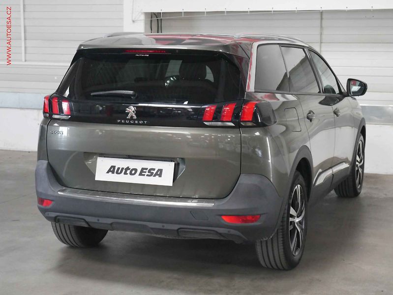 Peugeot 5008 (2017) 1.6 HDi, Active - fotka 6 z 23