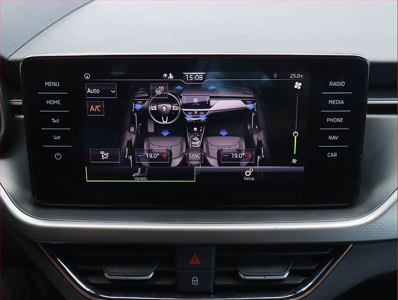 Škoda Kamiq (2020) Ambition Plus 1.5 TSI, Automat - fotka 17 z 23