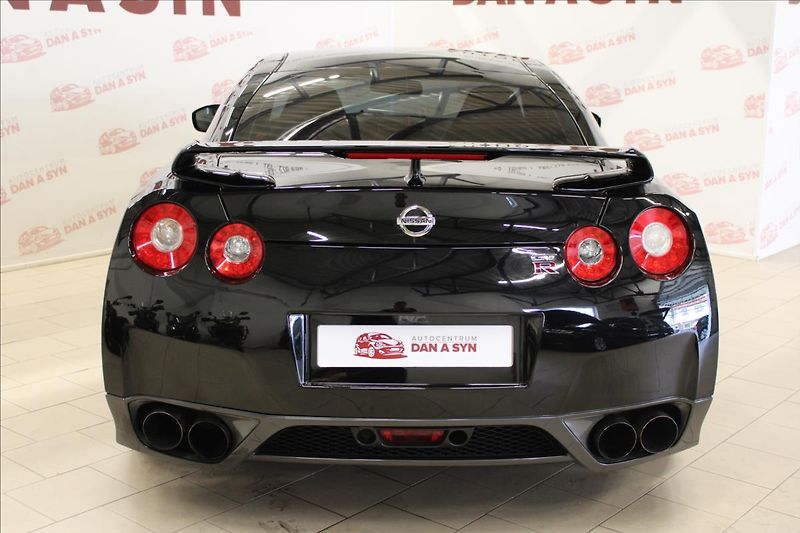 Nissan GT-R 3,8 R35 - fotka 5 z 31