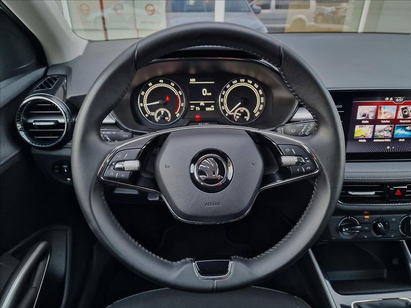 Škoda Fabia 1.0 TSI 81kw Style,ČR,1.Maj. - fotka 21 z 50