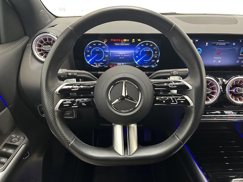 Mercedes-Benz EQA 250+ - fotka 11 z 22