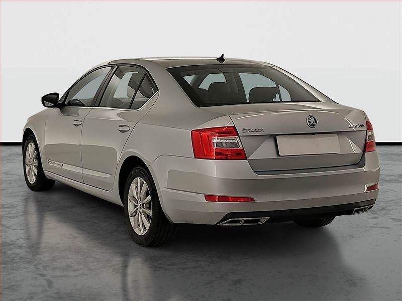 Škoda Octavia (2015) Elegance 2.0 TDI, Kůže, Navi - fotka 4 z 19