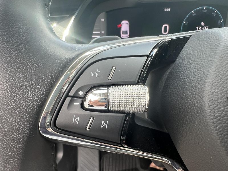 Škoda Octavia (2022) 1,5 TSi110kWSTYLEDSG REZERVACE - fotka 13 z 34