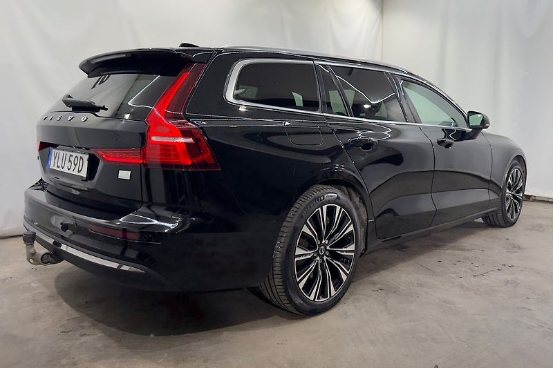 Volvo V60 Recharge T6 AWD Core Taž Kam - fotka 5 z 22