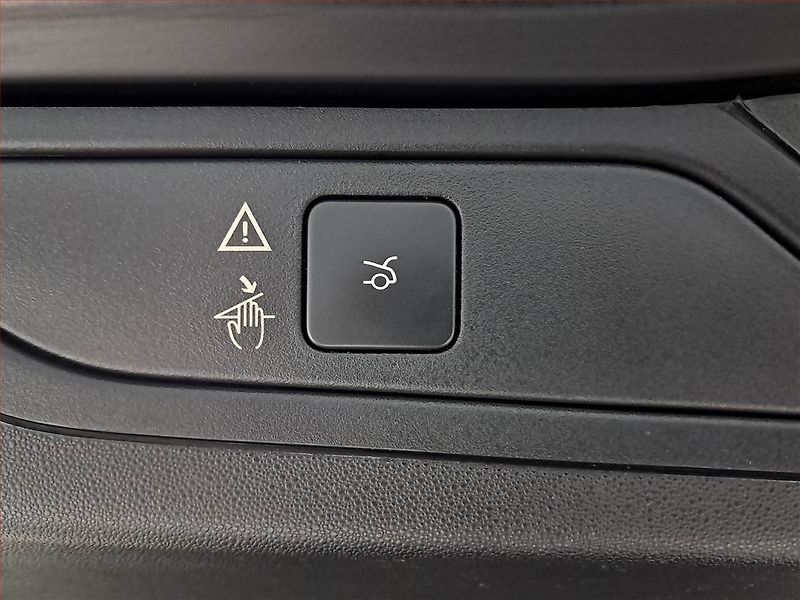 Citroën C4 Picasso (2018) 1.6 BlueHDi, Serv.kniha, Kůže - fotka 19 z 20