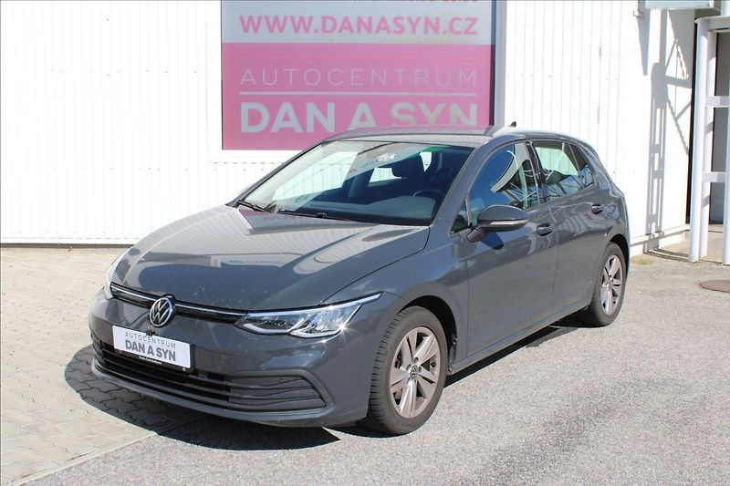 Volkswagen Golf 1,0 TSI Life CZ původ - fotka 1 z 4